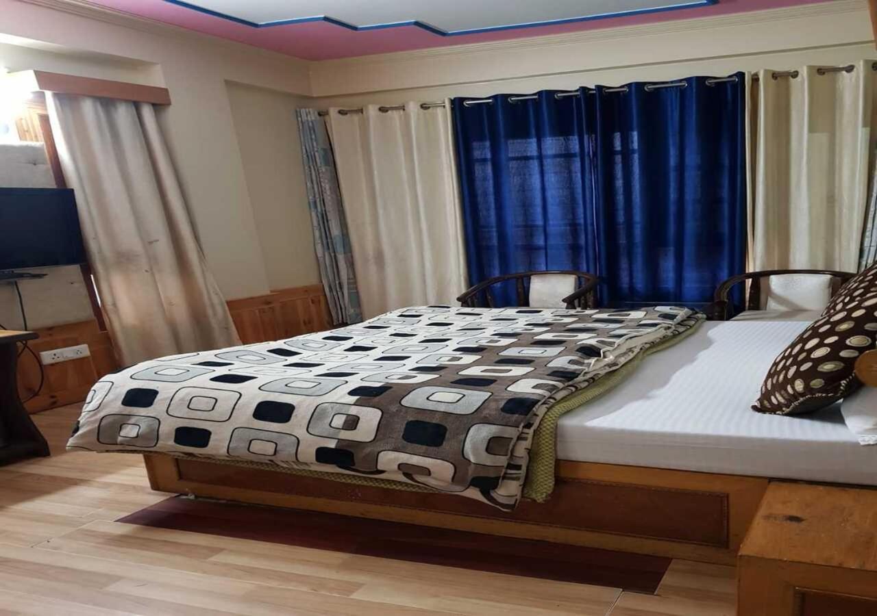 Hotel Apple Regency Shimla Buitenkant foto