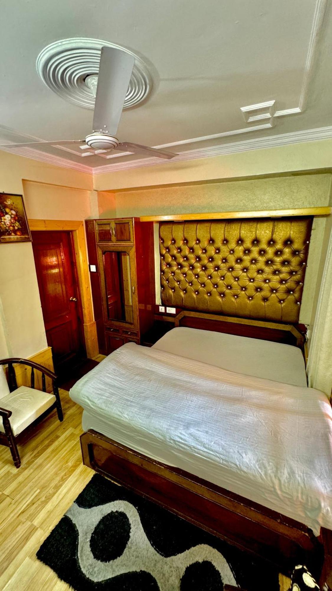 Hotel Apple Regency Shimla Buitenkant foto