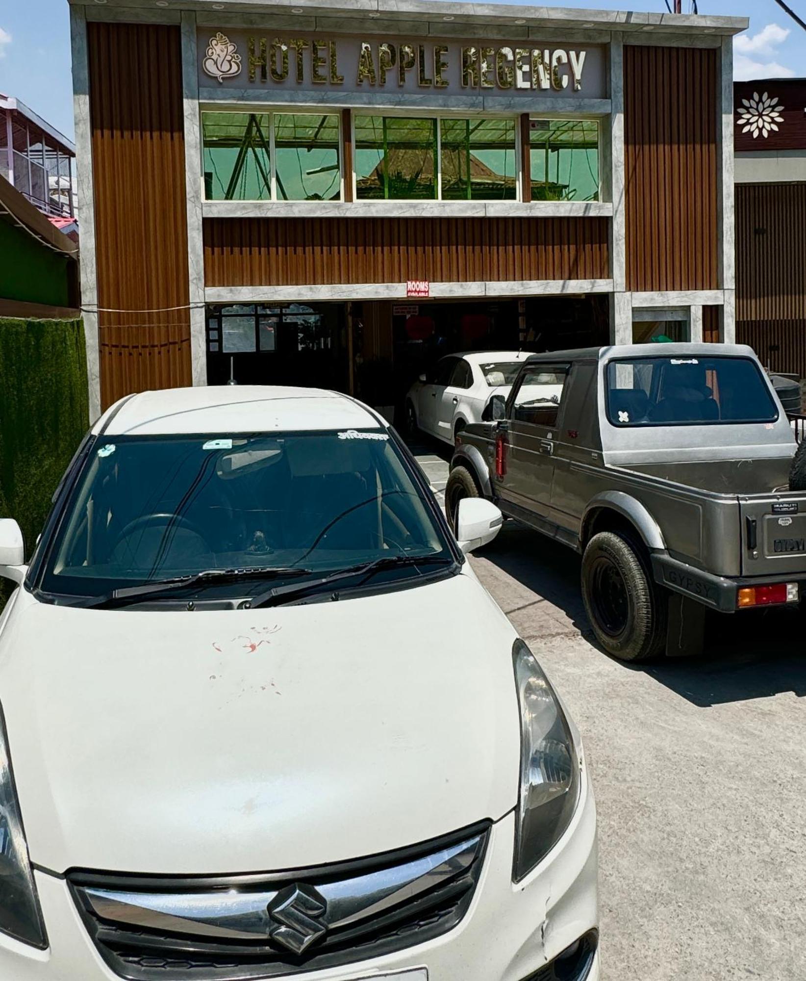 Hotel Apple Regency Shimla Buitenkant foto