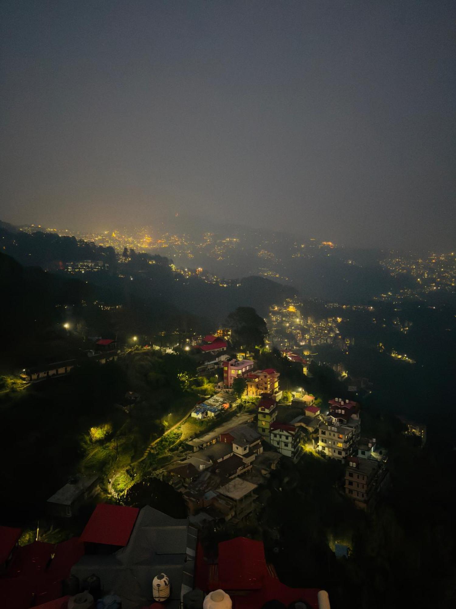 Hotel Apple Regency Shimla Buitenkant foto